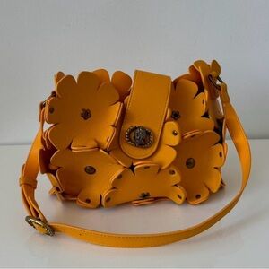 Kurt Geiger London Chelsea Flowers. NWOT with dust bag